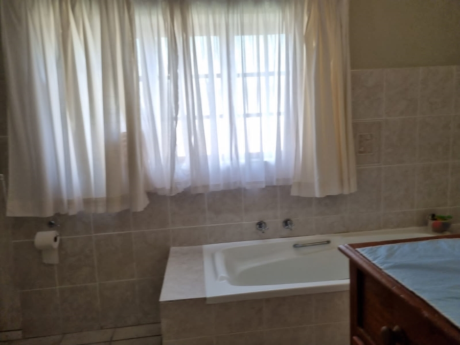 3 Bedroom Property for Sale in Heuningkloof Western Cape